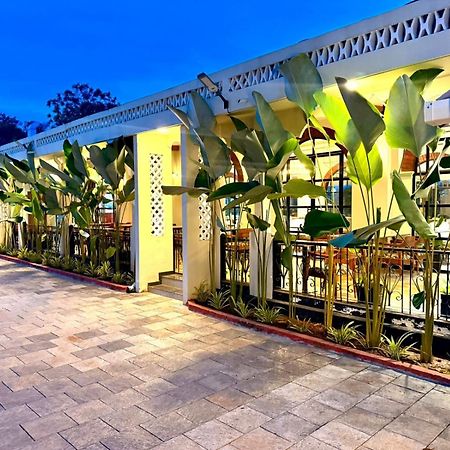 Jaladarshini Lakeside Gardens Acomodação com café da manhã Kollam Exterior foto